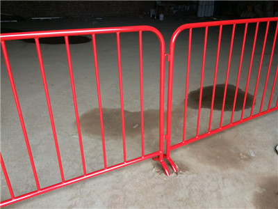移動(dòng)鐵馬護(hù)欄 移動(dòng)鐵馬護(hù)欄