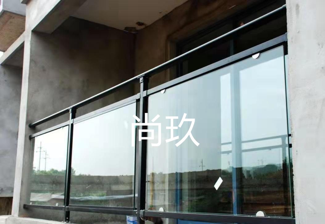 陽(yáng)臺(tái)玻璃欄桿